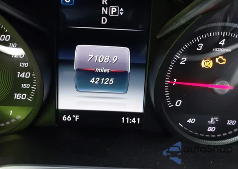 2015 Mercedes-Benz C 300 Luxury 4Matic из США, поврежденный, VIN 55SWF4KB0FU076731